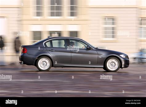 bmw 325i 2005 photo