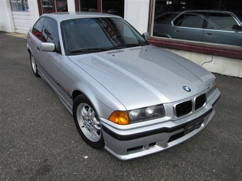 bmw 328i 1998 photo