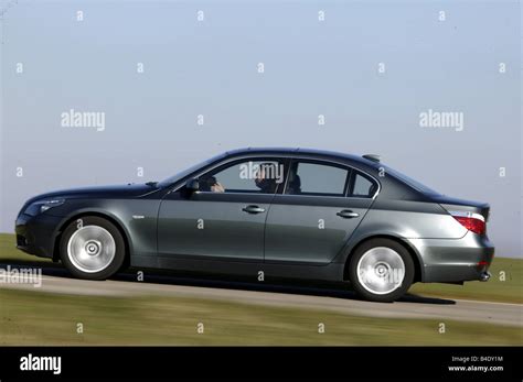 bmw 545i photo