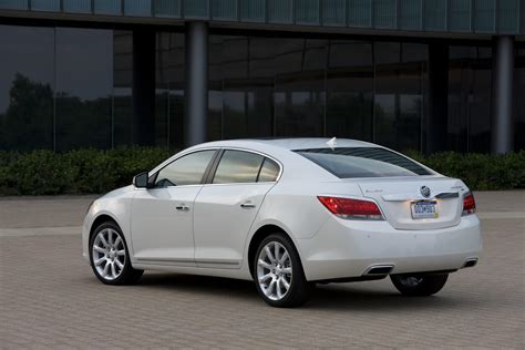 buick lacrosse 2011 photo