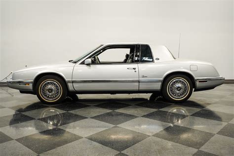 buick riviera 1989 photo