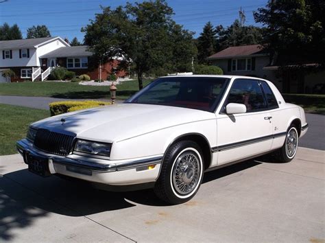 buick riviera 1990 photo