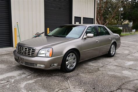 cadillac dts 2004 photo