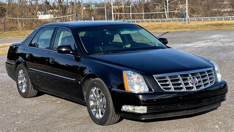 cadillac dts 2008 photo