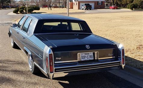 cadillac fleetwood 1985 photo