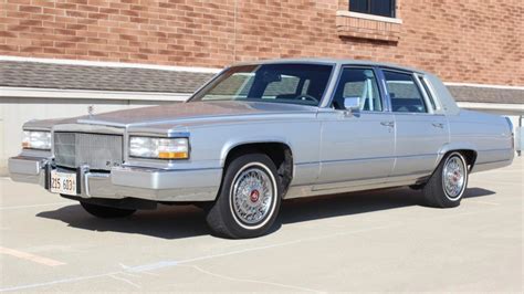 cadillac fleetwood 1991 photo