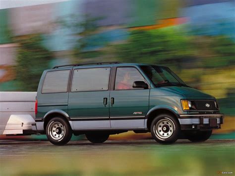 chevrolet astro 1985 photo