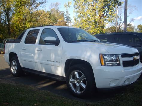 chevrolet avalanche 2008 photo