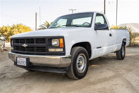 chevrolet c2500 1996 photo