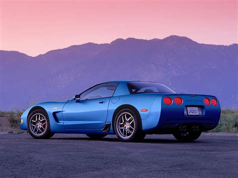 chevrolet corvette 2002 photo