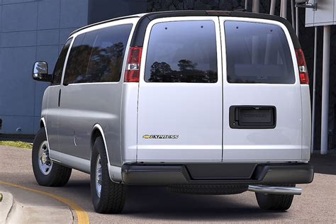 chevrolet express 2021 photo