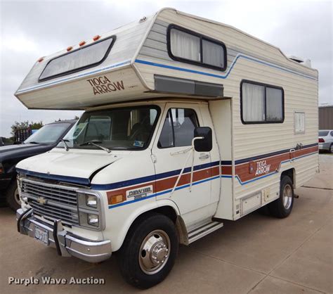 chevrolet g30 1983 photo