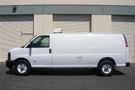 chevrolet g3500 2008 photo