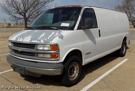 chevrolet l van 2000 photo