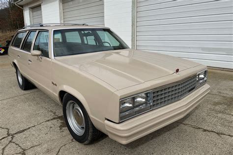 chevrolet malibu 1982 photo