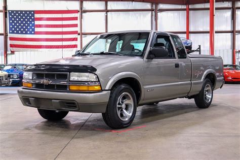 chevrolet s10 2001 photo