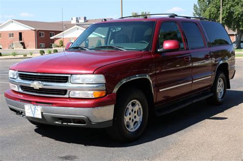 chevrolet suburban 1500 2004 photo