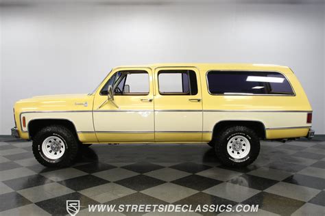 chevrolet suburban 1979 photo