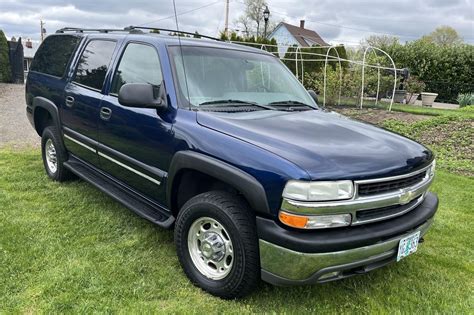 chevrolet suburban 2500 2001 photo