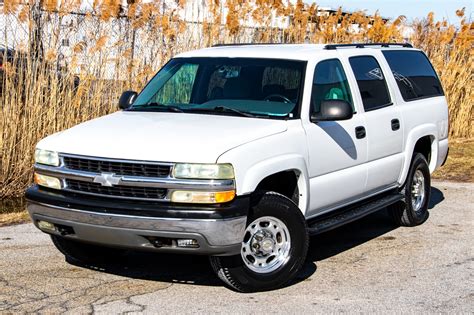 chevrolet suburban 2500 2003 photo