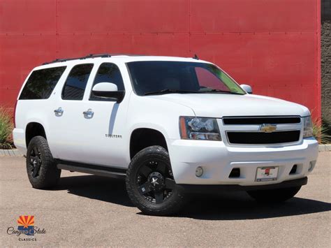 chevrolet suburban 2500 2011 photo