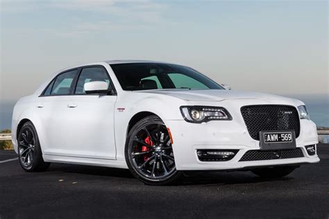 chrysler 300 2019 photo