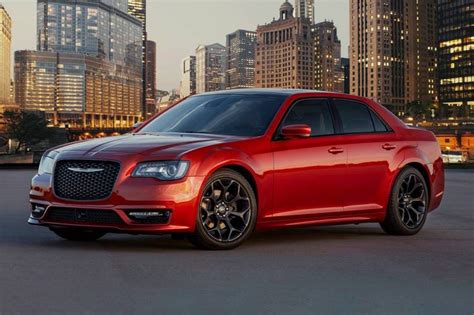 chrysler 300 2021 photo