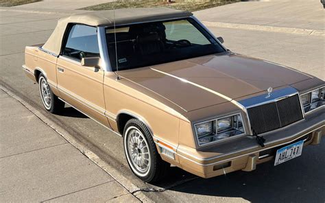 chrysler lebaron 1983 photo