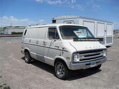 dodge b100 1977 photo