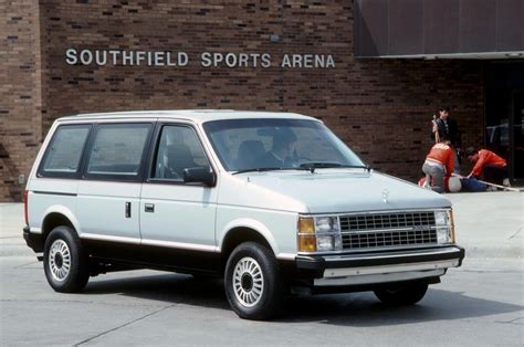 dodge caravan 1984 photo