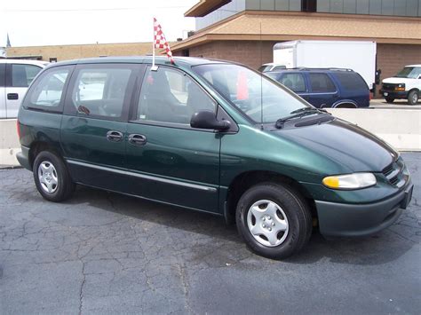 dodge caravan 1998 photo