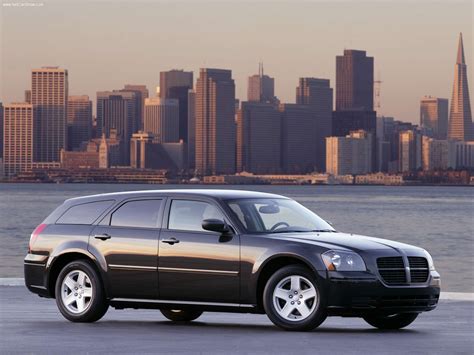 dodge magnum 2005 photo