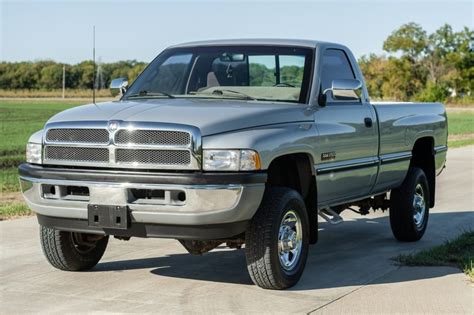 dodge ram 2500 1997 photo