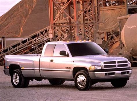 dodge ram 3500 2002 photo