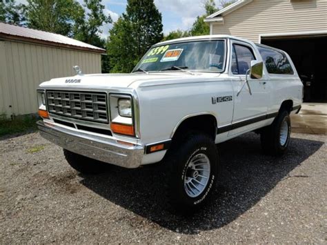 dodge ramcharger 1981 photo