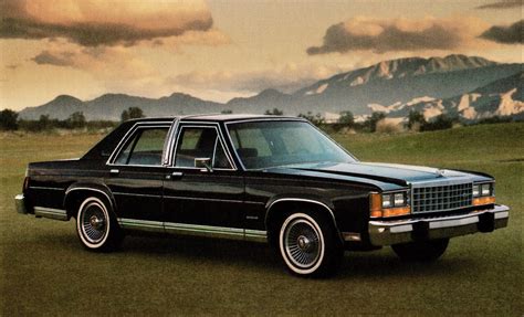 ford crown victoria 1983 photo