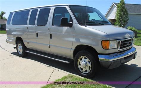 ford e-350 2003 photo