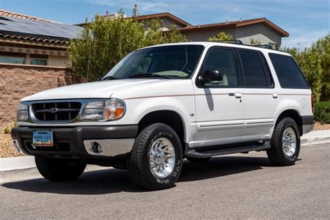 ford explorer 1999 photo