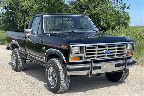 ford f-150 1984 photo