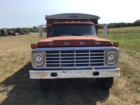 ford f880 1981 photo