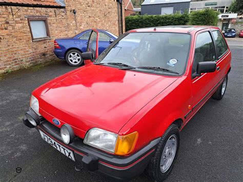 ford fiesta 1991 photo