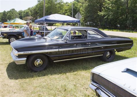 ford galaxie photo