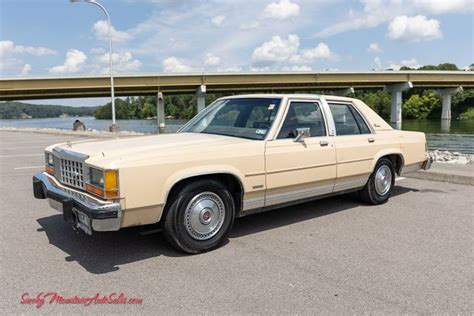 ford ltd 1983 photo