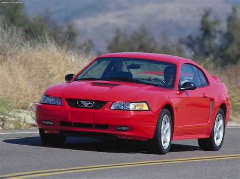 ford mustang 2000 photo