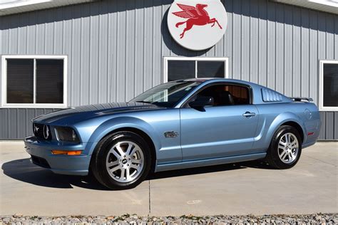 ford mustang 2006 photo