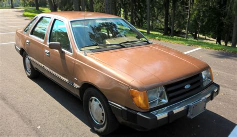 ford tempo 1984 photo