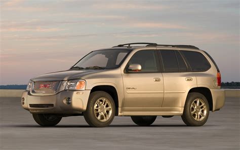 gmc envoy 2006 photo