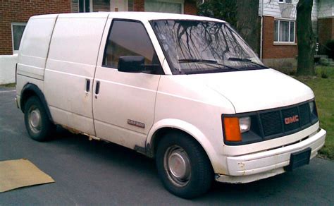 gmc safari 1985 photo