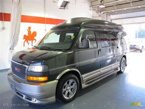 gmc savana 2004 photo