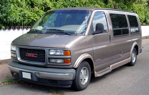 gmc savana 2008 photo